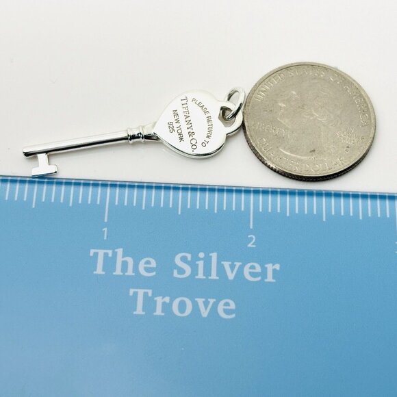Return to Tiffany Heart Key Pendant in Sterling Silver - Picture 7 of 8